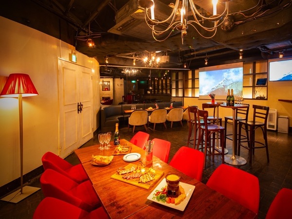 貸切 | パーティー | dining & bar KITSUNE 渋谷の貸切フロアご紹介