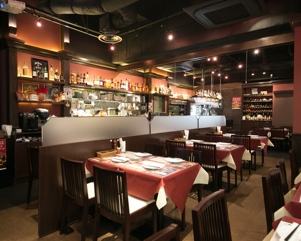Asian Dining ＆Bar SAPANA パレスサイド店 写真2