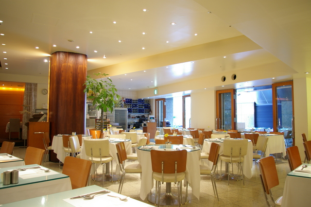 ｕｎ ｃａｆｅの会場内イメージ1枚目