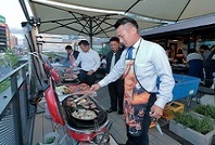 テラスでBBQパーティー