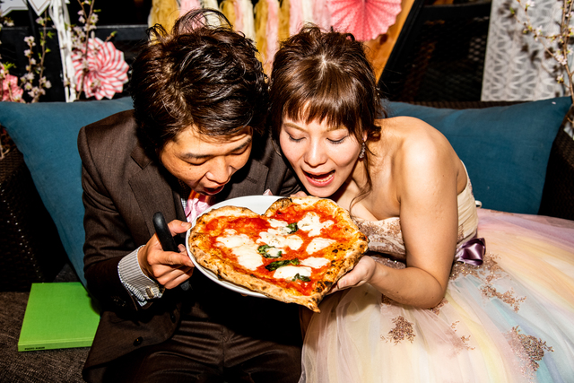 ナチュラルガーデンウェディング 青いナポリ IN THE PARKの会場内イメージ6枚目-明るく開放的な雰囲気