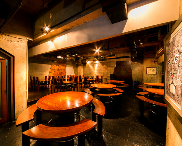 WINE DINING YOSHIHAMAの会場内イメージ4枚目-ゲスト様のお席