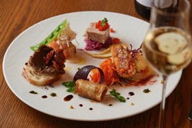 アレグロ【Allegro】の空間・料理