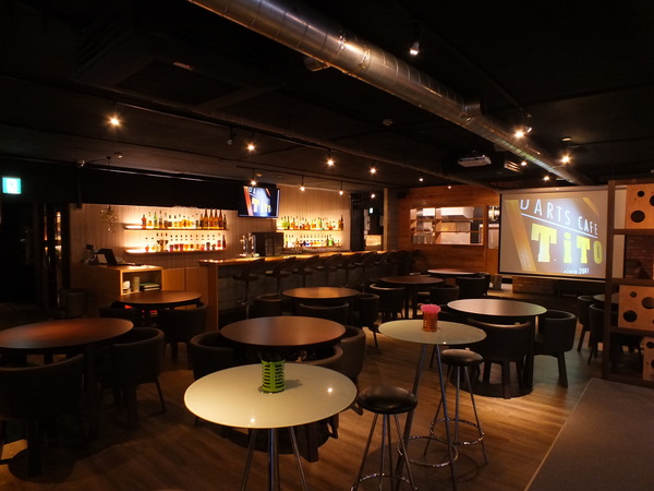 DARTS CAFE TiTO 筑紫口店の会場の様子のメイン画像