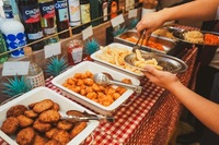 LAMP SQUAREの料金プランメイン画像-ビュッフェスタイルで会場の一体感を演出