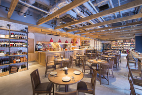Salvatore Cuomo 市場 博多の★会場の特徴★-立食最大150名収容可能