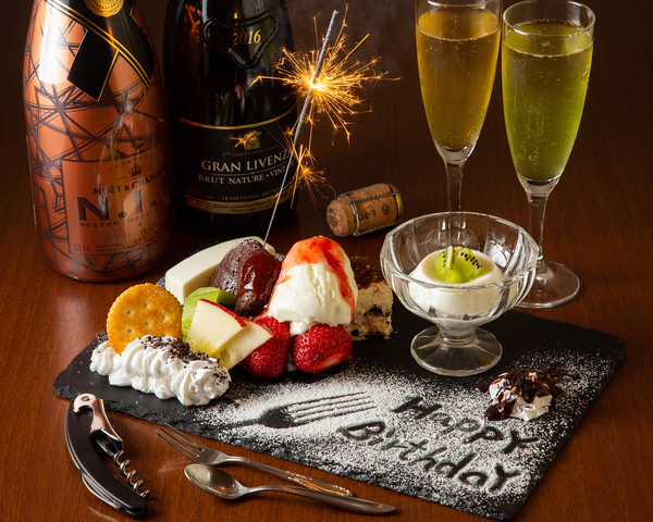 【イタリアン＆肉バル CRAZY GRILL】福岡天神 結婚式二次会の料理・施設等のイメージ画像2