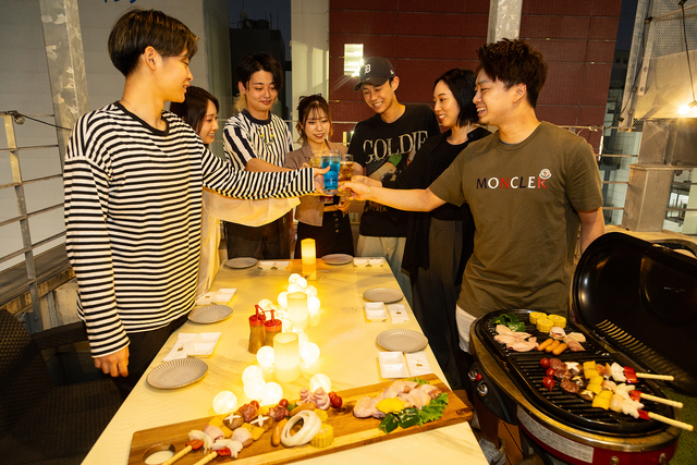 【Dining  Boooo TERRACE】天神今泉 結婚式2次会の料理・施設等のイメージ画像3-みんなで盛り上がるBBQ
