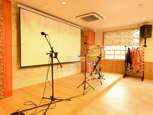 民謡ライブ居酒屋 あかばなぁのウエディング二次会貸切プランA/2.5Hフリードリンク+島唄ライブ+景品10点