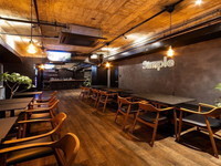 Shisha Cafe&Bar Simpleのフロア1の詳細画像1-スタイリッシュで居心地の良い空間を、貸切で贅沢に