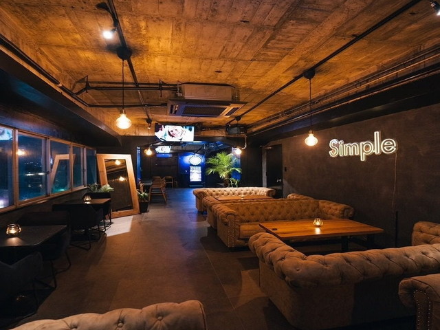 Shisha Cafe＆Bar Simpleの会場内イメージ3枚目