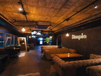 Shisha Cafe&Bar Simpleの施設・サービスのメイン画像-笑顔と気配りに満ちた空間で、くつろぎのひとときを