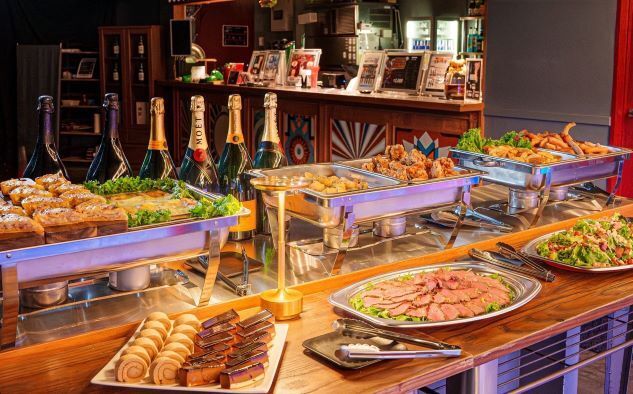 SKY BAR　TOP TREE OKINAWAの料理・施設等のイメージ画像1