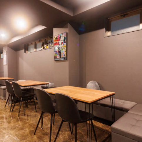 LA GRANDE cafe＆bar （ラ グランデ カフェ＆バー）の会場内イメージ1枚目