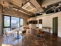 Glade Park 池袋のフロア1の詳細画像3-太陽光の光がはいる明るい空間