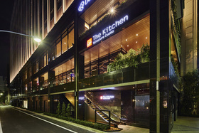 ザキッチンサルヴァトーレクオモギンザ【The Kitchen Salvatore Cuomo GINZA】のフロア1のメイン画像-立食180名、着席コース形式80名でお使い頂けるレストラン