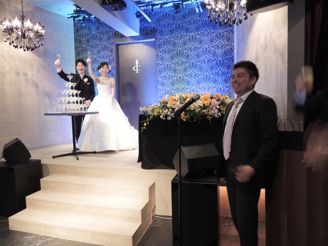 二次会＆貸切パーティ会場 渋谷 アイコン【ICON】の料理・施設等のイメージ画像3-司会の方の音頭で乾杯！