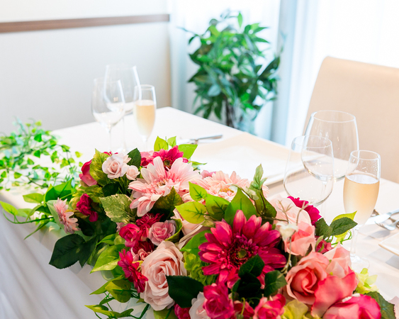 ダイニング アンド バー チアーズ【Dining&Bar Cheers】の会場の特徴-船をイメージしたオシャレな店内!気分も盛り上がります☆