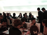 ダイニング アンド バー チアーズ【Dining＆Bar Cheers】の会場の特徴-貸し切りなので席の移動にレイアウトは自由自在、ご相談ください