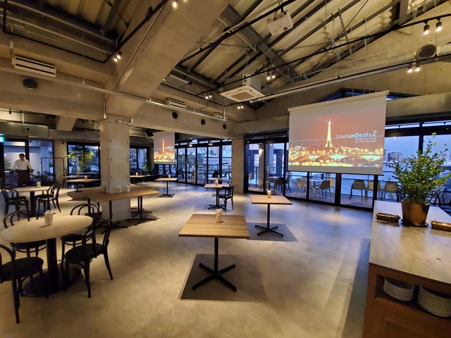 BERTH ONEの会場内イメージ1枚目-店内