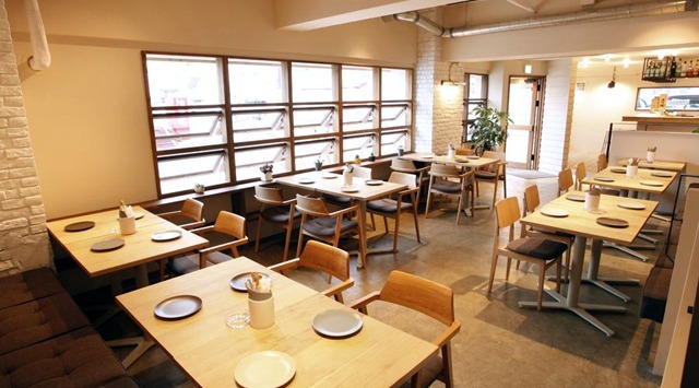 ガーデンパーティーカフェプラスキッチン【GARDEN PARTY cafe＋kitchen】の会場内イメージ3枚目