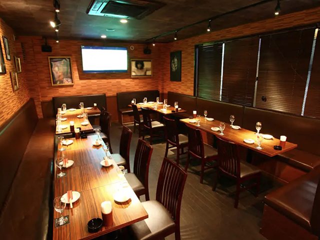 肉バル＆BEER DINING ROAD HOUSE ロードハウス 新宿西口店の会場内イメージ1枚目