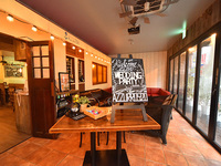 スパニッシュイタリアン Azzurro520 柏店のフロア1の詳細画像2-受付席・クローク