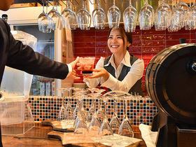 スパニッシュイタリアン Azzurro520 海浜幕張店の会場レイアウト