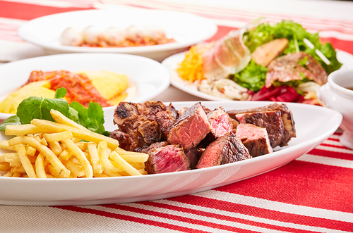 LES ROSIERS BISTROT DE L’OIE 京橋店のPremium Plan/2Hフリードリンク+全15品