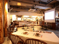 ムロマチカフェ ハチ【muromachicafe hachi】の施設・サービスのメイン画像