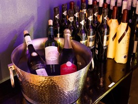 結婚式2次会・貸切宴会 OCTAVE（オクターヴ）の空間・料理ご紹介