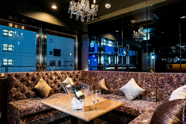 Private個室×夜景 PALACE ‐パレス‐渋谷駅前店の会場メイン画像-渋谷の夜景一望！VIPソファ席