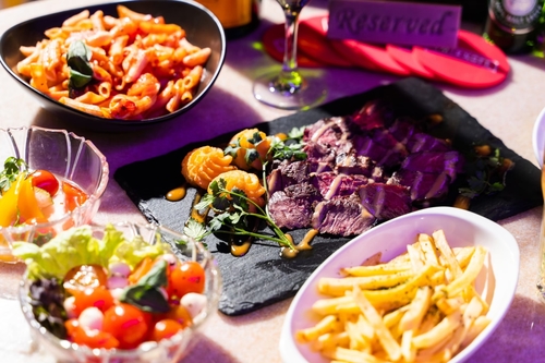 【2Hお店貸切パーティー】飲み放題＆特製ブッフェ料理8品付＊4,500円⇒4,000円のメイン画像