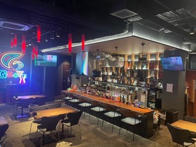 Dream Bar GROVE 春夏冬店（アキナイ店）の開放的なスペースのメイン画像