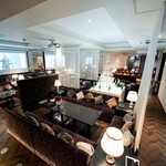 LUXURY BAR＆CAFE・KARAOKE DARTS MILAS SHIBUYAの店内のご紹介
