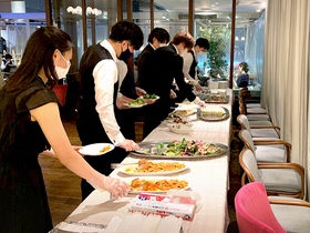 LE SALON DE NINA’S クイーンズスクエア 横浜店の会場特徴／同窓会-季節の食材を使用し心を込めて作るお料理をビュッフェ形式で