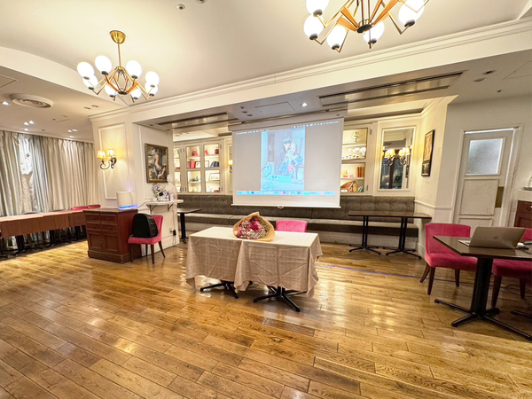 LE SALON DE NINA’S クイーンズスクエア 横浜店の会場特徴／同窓会のメイン画像