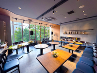 Castellinaの施設・サービスのメイン画像-着席は最大で60名様、立食は最大で100名様まで収容可能です