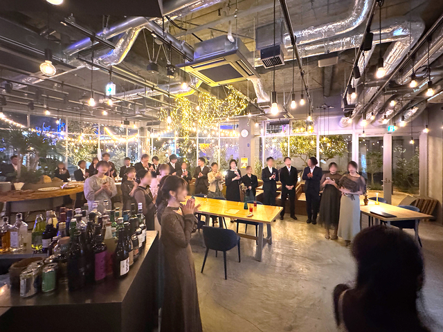 tomt cafe bistro barの料理・施設等のイメージ画像3-立食レイアウトの場合は、最大120名様までご利用いただけます