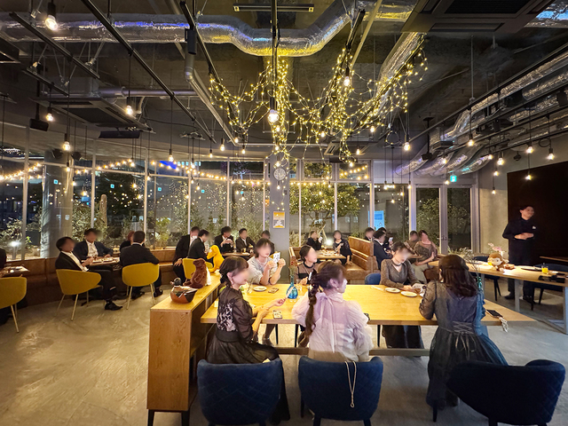 tomt cafe bistro barの料理・施設等のイメージ画像4-着席の場合は、最大60名様までご利用可能