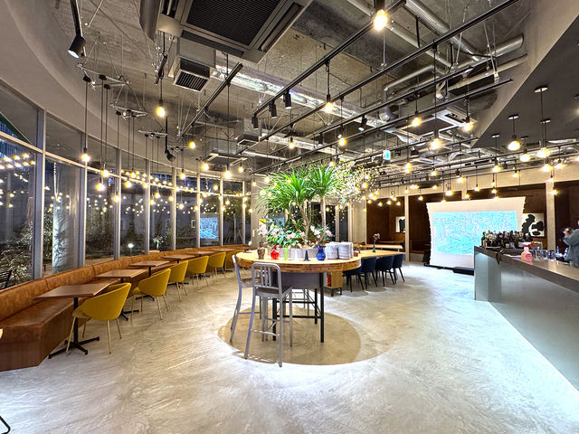 tomt cafe bistro barの会場内イメージ1枚目-みなとみらい駅3分！着席60名様/立食80名様までご利用OK