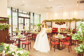 Brasserie024~ブラッスリー024~のフロア1のメイン画像-開放的な店内は、着席66名様、立食75名様まで可能