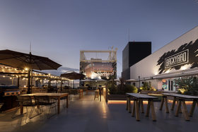 アートと音楽の屋上BBQビアガーデン BACK YARD 横浜ビブレ店の店舗レイアウト