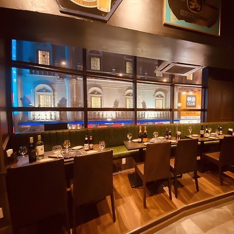 肉とクラフトビール PUBLIC HOUSE 新宿の会場内イメージ2枚目