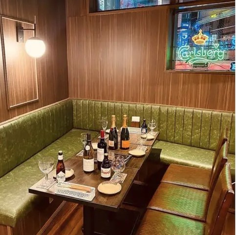 肉とクラフトビール PUBLIC HOUSE 新宿の会場内イメージ7枚目