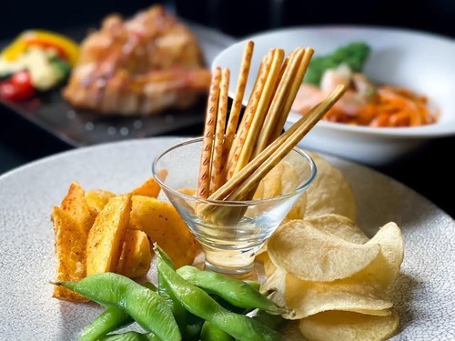 ウェディング2次会プランー 5500円 ２時間飲み放題＋おつまみ3品のメイン画像