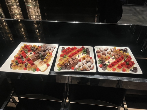 AQUA RESTAURANT & BAR LUXIS(ラグシス)の貸切パーティプランA/2Hフリードリンク+お料理全7品