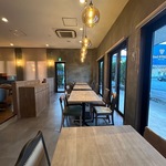 What’s up?のお店で出来る事-窓に自由なペイントが可能(※最後に消してください)