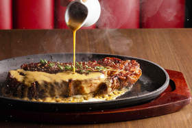 CAFÉ & GRILL BAR TWO ROOMS ～トゥールームズ～のどんな会場？？