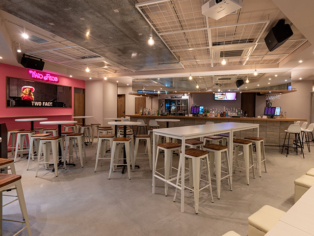 TWO FACEの会場内イメージ8枚目